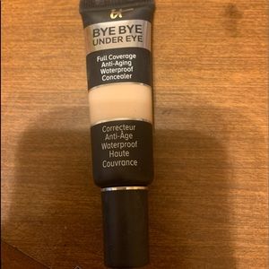 It cosmetics concealer 10.5